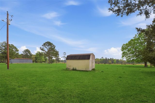 872 Four Notch Road, Huntsville, TX 77340