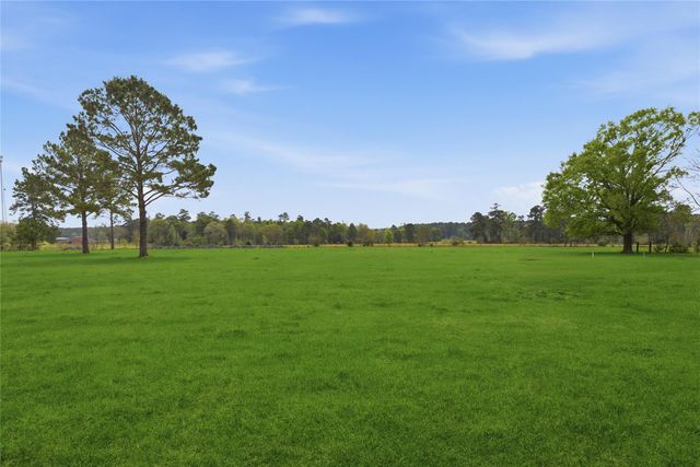 872 Four Notch Road, Huntsville, TX 77340