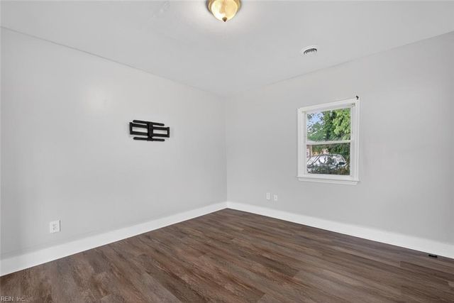 1108 N Mallory ST, Hampton, VA 23663