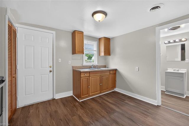 1108 N Mallory ST, Hampton, VA 23663