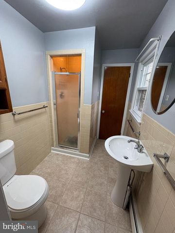605 UNION MILL RD, Mount Laurel, NJ 08054