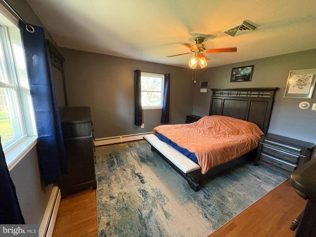 605 UNION MILL RD, Mount Laurel, NJ 08054