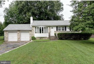605 UNION MILL RD, Mount Laurel, NJ 08054