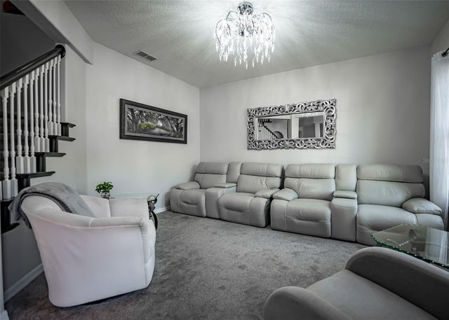 527 SAND WEDGE LOOP, Apopka, FL 32712