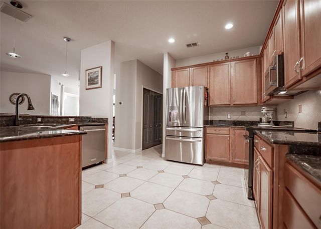 527 SAND WEDGE LOOP, Apopka, FL 32712