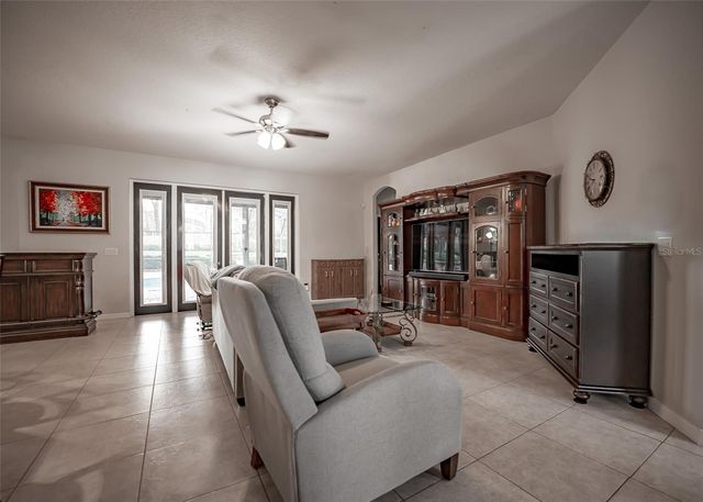 527 SAND WEDGE LOOP, Apopka, FL 32712