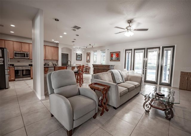 527 SAND WEDGE LOOP, Apopka, FL 32712