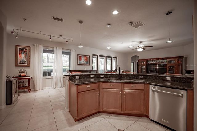 527 SAND WEDGE LOOP, Apopka, FL 32712