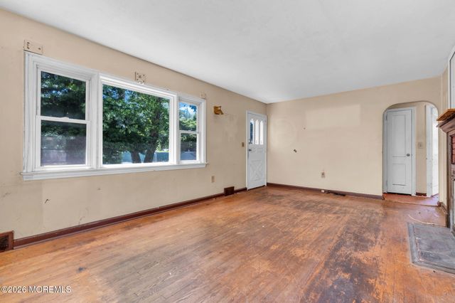 22 Rumson Place, Little Silver, NJ 07739