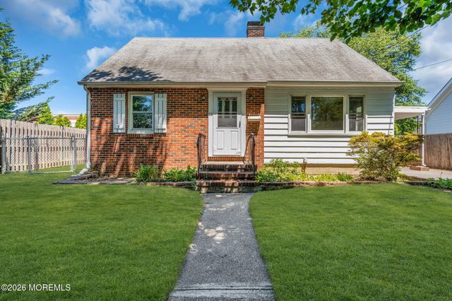 22 Rumson Place, Little Silver, NJ 07739
