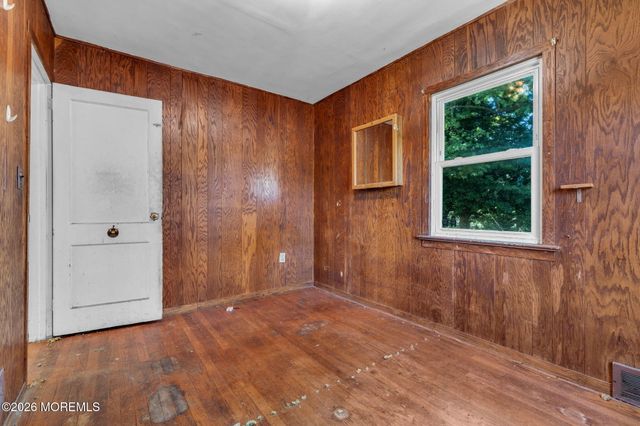22 Rumson Place, Little Silver, NJ 07739