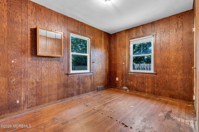 22 Rumson Place, Little Silver, NJ 07739