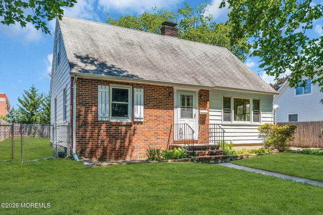 22 Rumson Place, Little Silver, NJ 07739