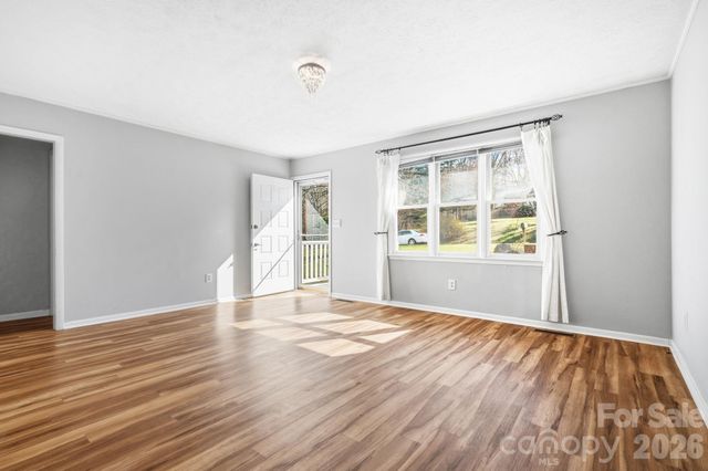 28 Westview Lane, Weaverville, NC 28787