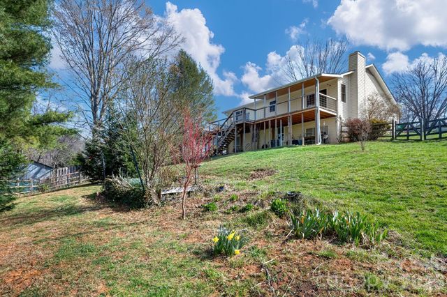 28 Westview Lane, Weaverville, NC 28787
