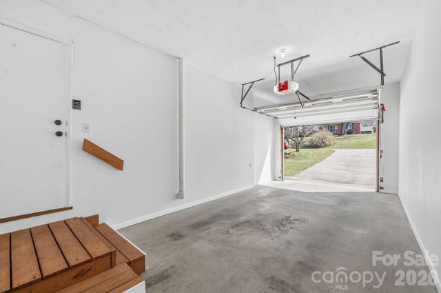 28 Westview Lane, Weaverville, NC 28787