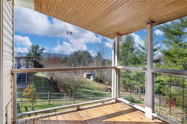 28 Westview Lane, Weaverville, NC 28787