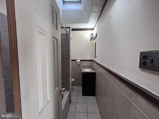 2612 S ROBINSON ST, Philadelphia, PA 19142