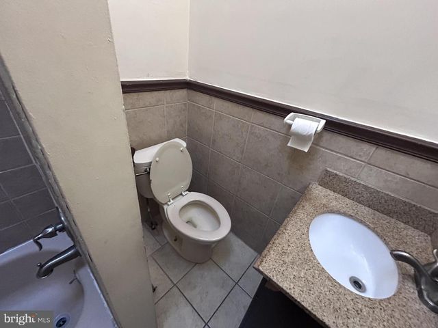 2612 S ROBINSON ST, Philadelphia, PA 19142