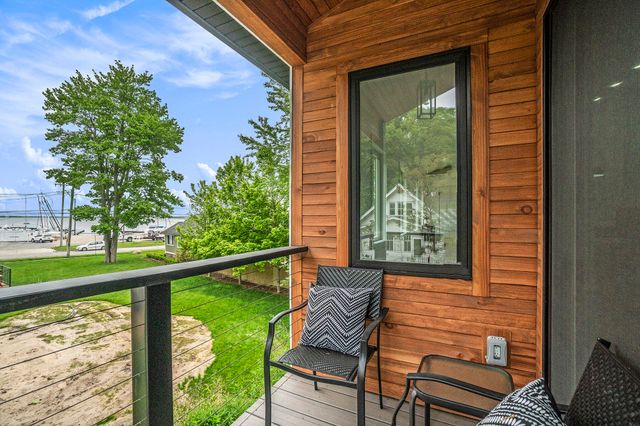 3220 Lakeshore Drive, Muskegon, MI 49441