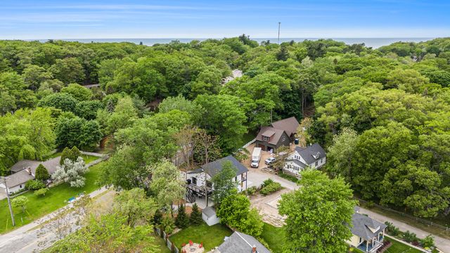 3220 Lakeshore Drive, Muskegon, MI 49441