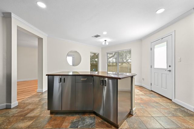 8106 Evadean CIR, Austin, TX 78745