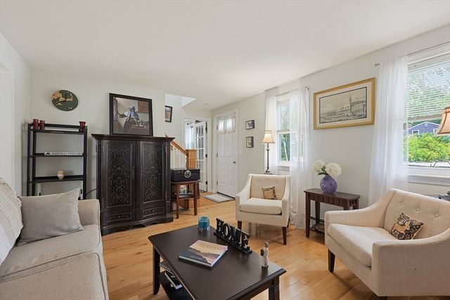 12 Cutter Dr, Plymouth, MA 02360