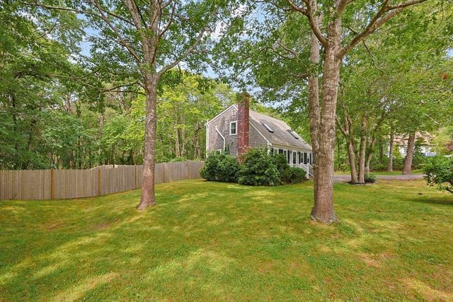 12 Cutter Dr, Plymouth, MA 02360