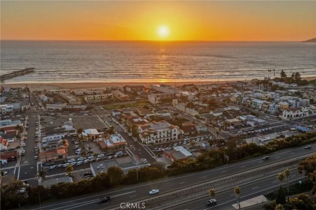 911 Price Street 5, Pismo Beach, CA 93449