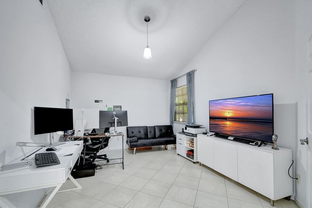 8071 Popash Court, Boynton Beach, FL 33472