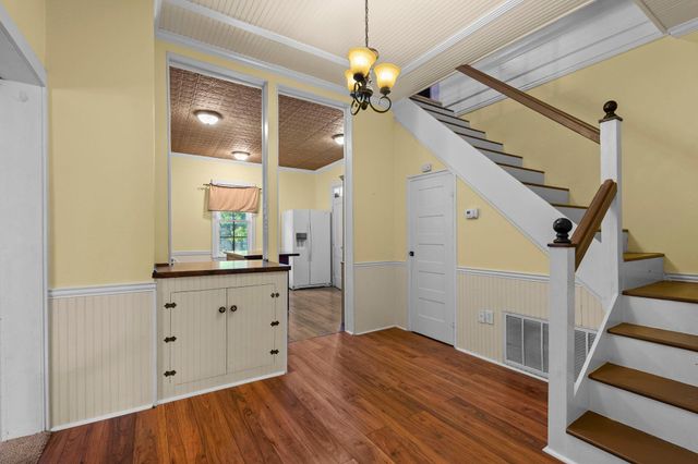 501 W Creek ST, Fredericksburg, TX 78624