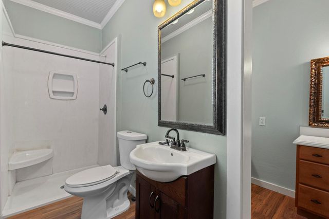 501 W Creek ST, Fredericksburg, TX 78624