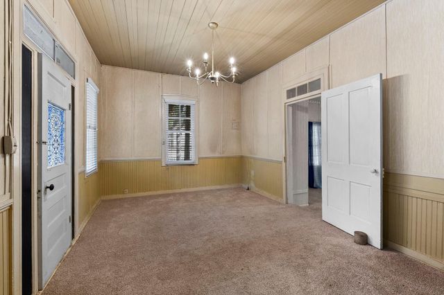 501 W Creek ST, Fredericksburg, TX 78624