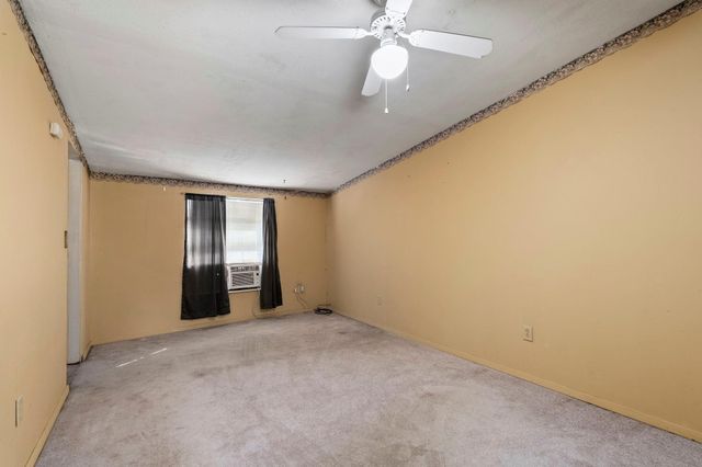 501 W Creek ST, Fredericksburg, TX 78624