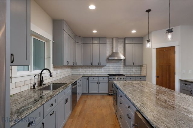 1697 Ryun Sun Way, Bozeman, MT 59718