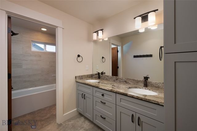 1697 Ryun Sun Way, Bozeman, MT 59718