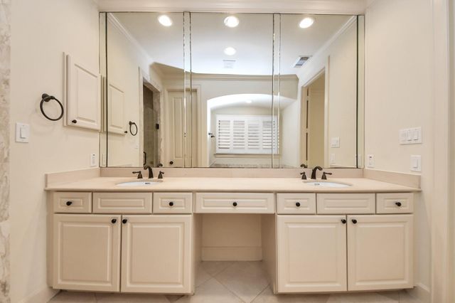 9291 Buffalo Speedway, Houston, TX 77025