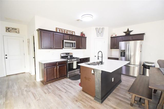 14375 Meadow Ridge Lane, Edmond, OK 73025