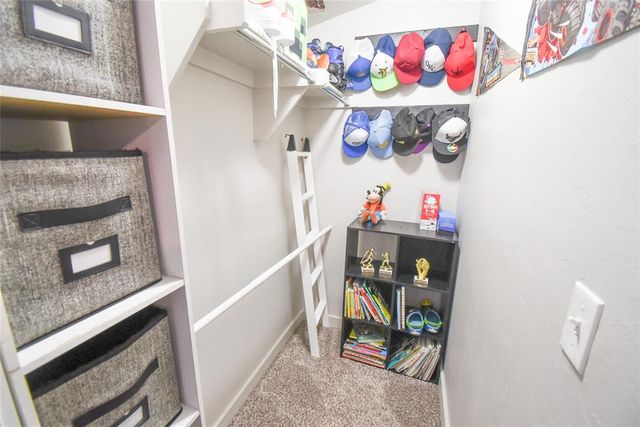 14375 Meadow Ridge Lane, Edmond, OK 73025