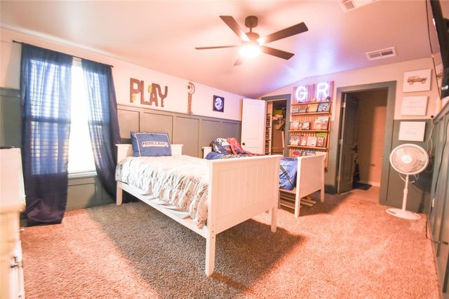 14375 Meadow Ridge Lane, Edmond, OK 73025