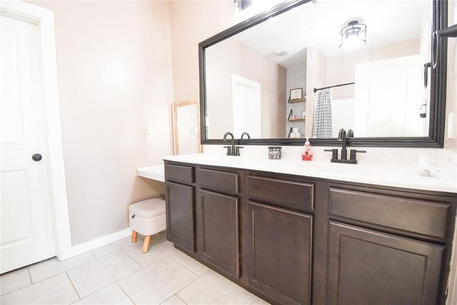 14375 Meadow Ridge Lane, Edmond, OK 73025