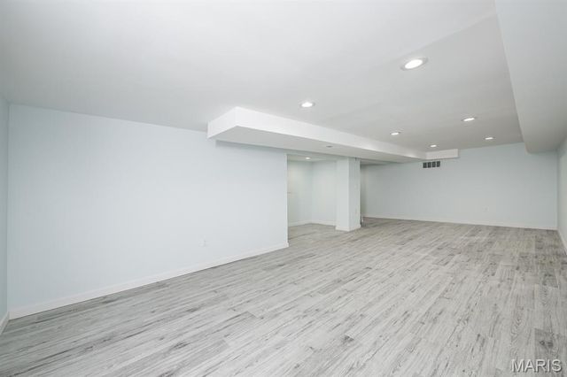 9738 Crestwick Drive, Sunset Hills, MO 63128