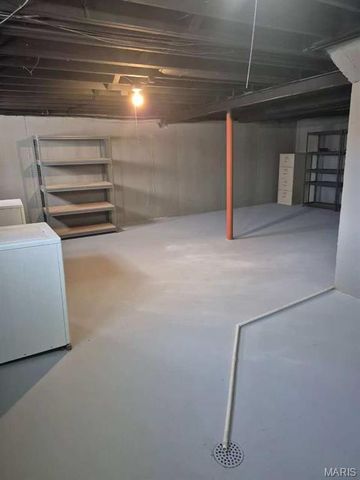 9738 Crestwick Drive, Sunset Hills, MO 63128