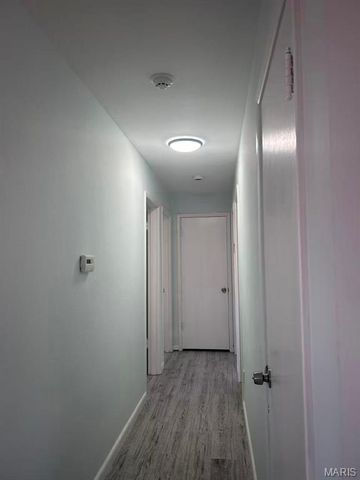 9738 Crestwick Drive, Sunset Hills, MO 63128