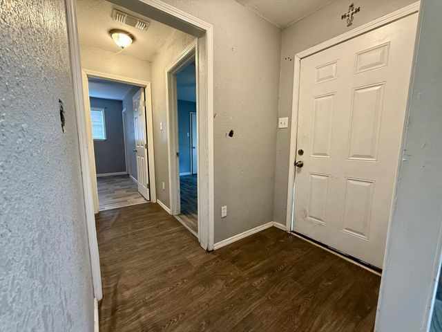 3656 Hemlock St, Orange, TX 77630