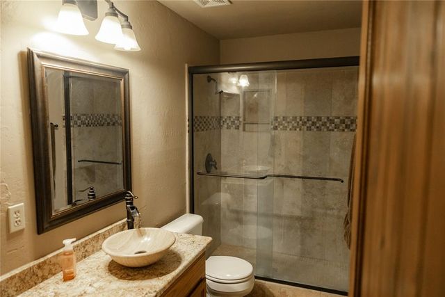 2900 N Water View Court, Norman, OK 73071