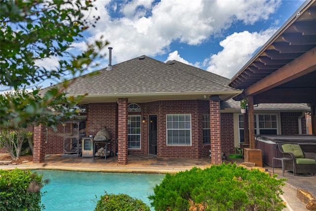 2900 N Water View Court, Norman, OK 73071