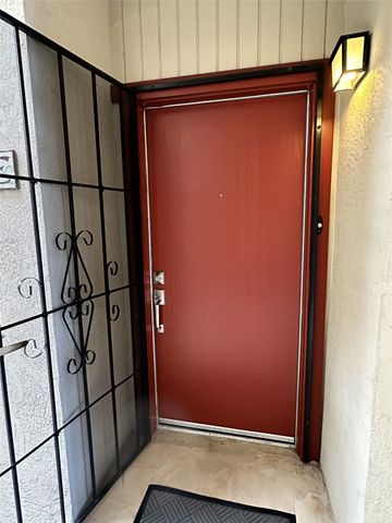 147 Calle Ojo Feliz, Unit E, Santa Fe, NM 87505