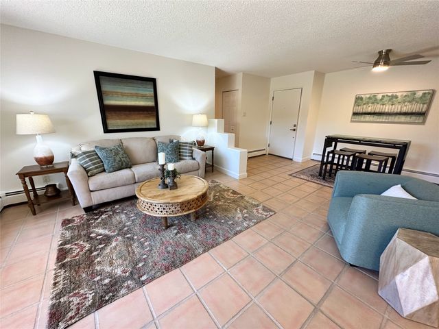 147 Calle Ojo Feliz, Unit E, Santa Fe, NM 87505
