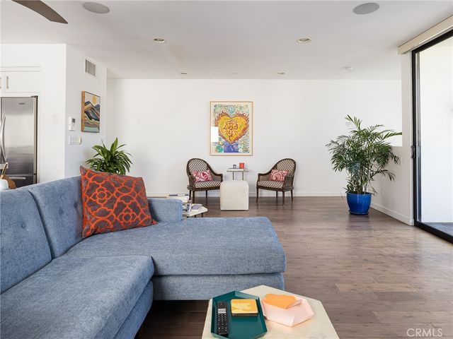 121 E Walnut, El Segundo, CA 90245